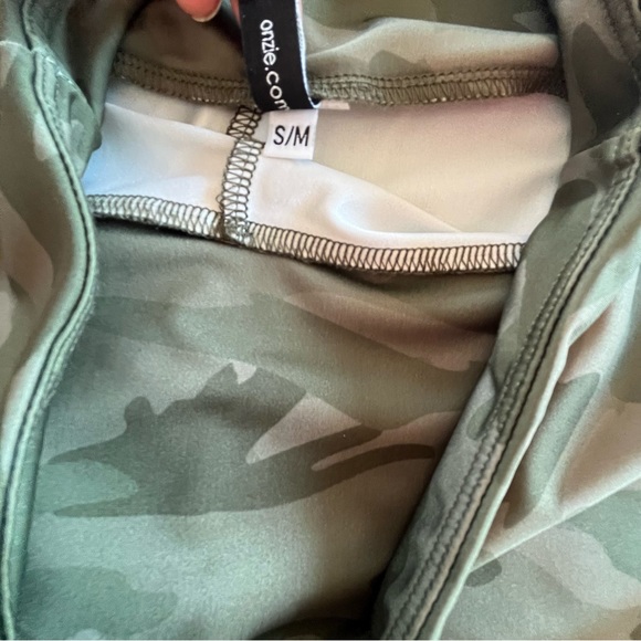Onzie Moss Camo Leggings. High waist. Army green. S/M - Picture 12 of 13